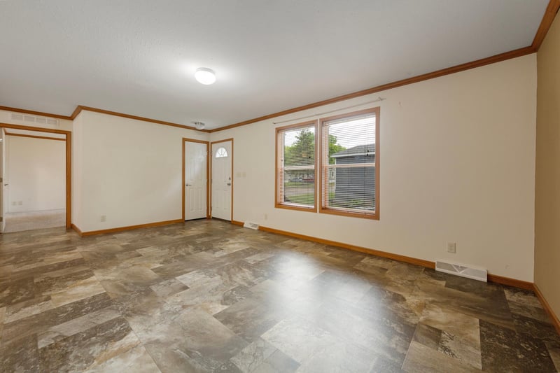 12270 Geneva Way, Apple Valley, MN 55124