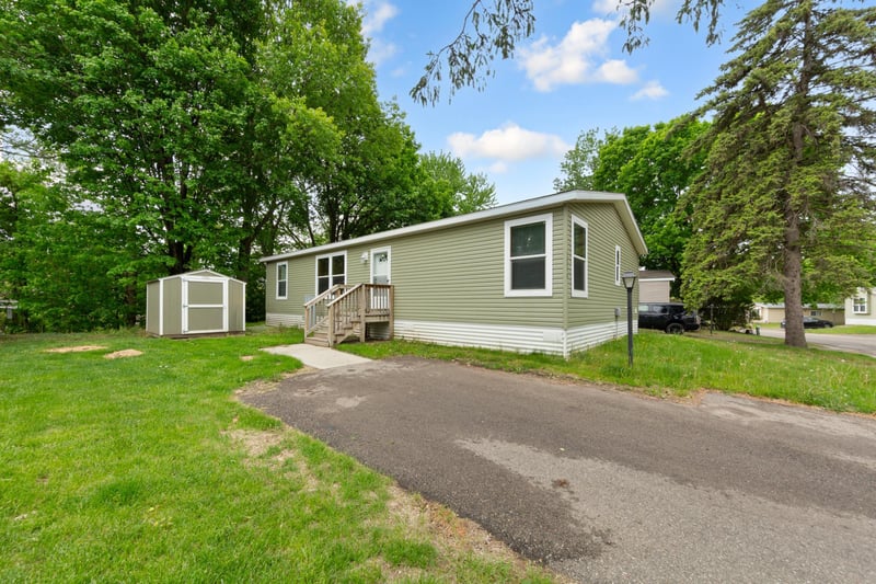 12270 Geneva Way, Apple Valley, MN 55124