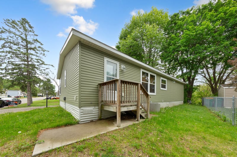 12270 Geneva Way, Apple Valley, MN 55124