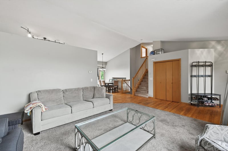 10035 Fallgold Pw N, Brooklyn Park, MN 55443