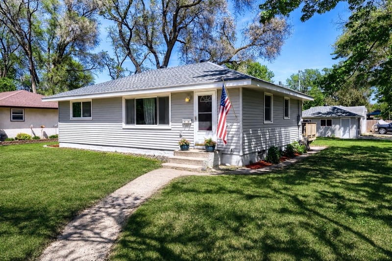5400 Knox Ave N, Brooklyn Center, MN 55430