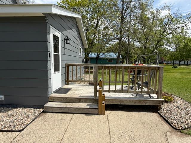 105 Ann Ave W, Clarissa, MN 56440