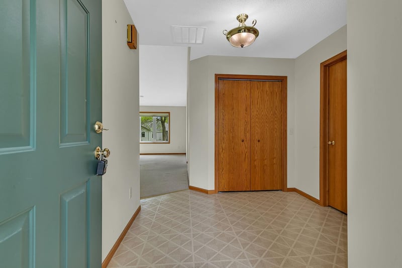 846 Aspen Cir, Waite Park, MN 56387
