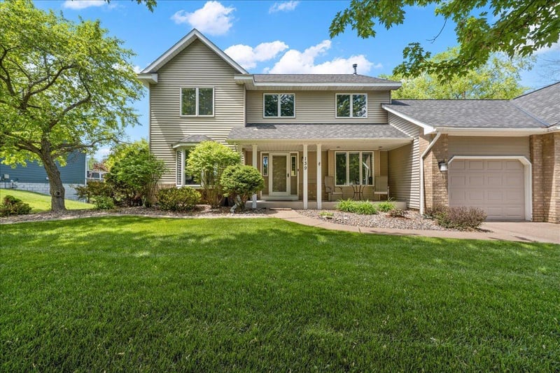 139 Ridge Way, Mahtomedi, MN 55115
