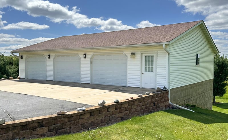 36999 Stanchfield Lake Rd NW, Dalbo, MN 55017