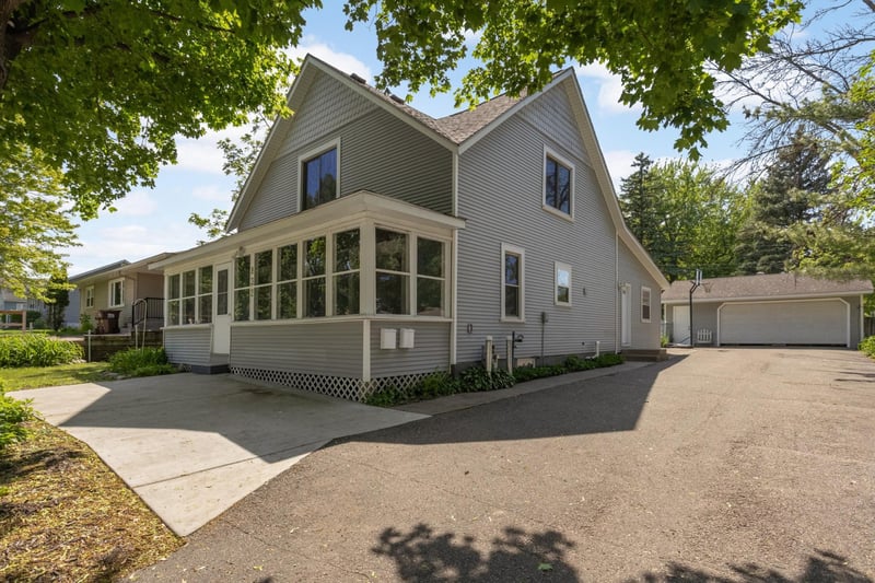 832 Bailey St, Hastings, MN 55033