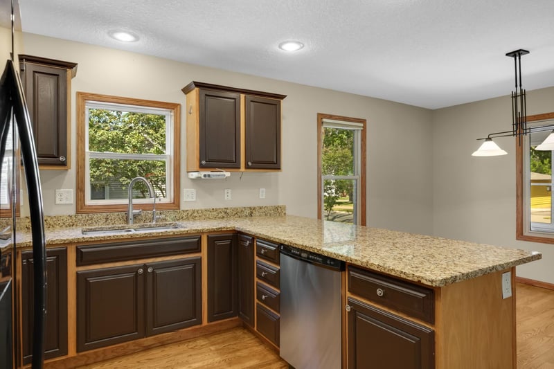 832 Bailey St, Hastings, MN 55033