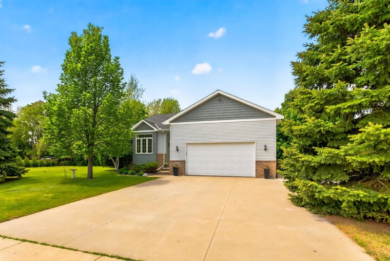 9007 Cheyanne Cir, Waverly, MN 55390