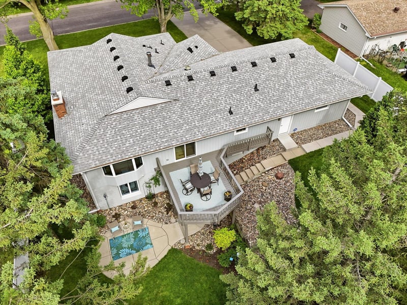 974 Kohlman Ln, Maplewood, MN 55109