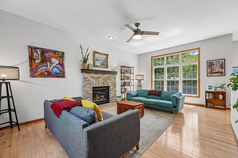 400 Coyote Trl, Circle Pines, MN 55014