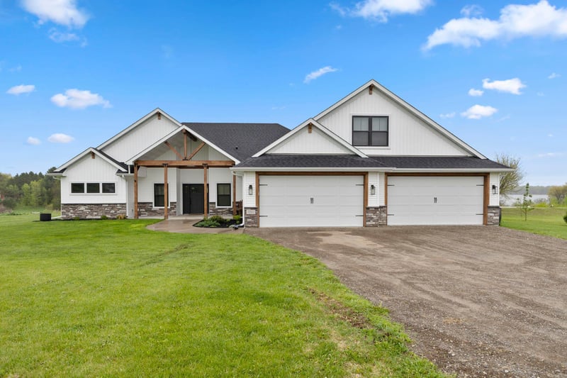 48063 Autumn Ct, Stanchfield, MN 55080