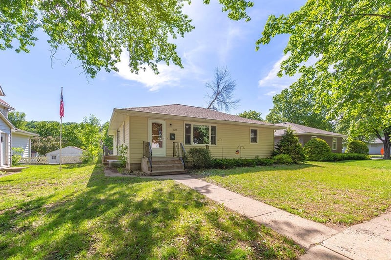 921 N Payne St, New Ulm, MN 56073
