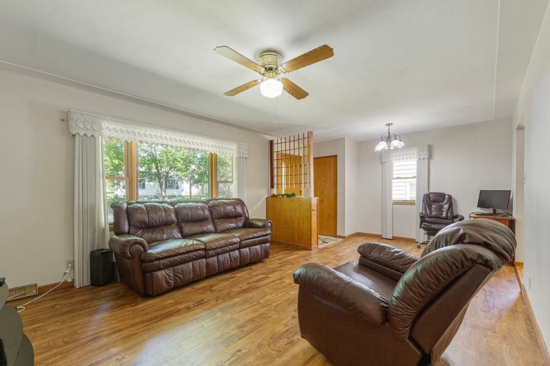 921 N Payne St, New Ulm, MN 56073