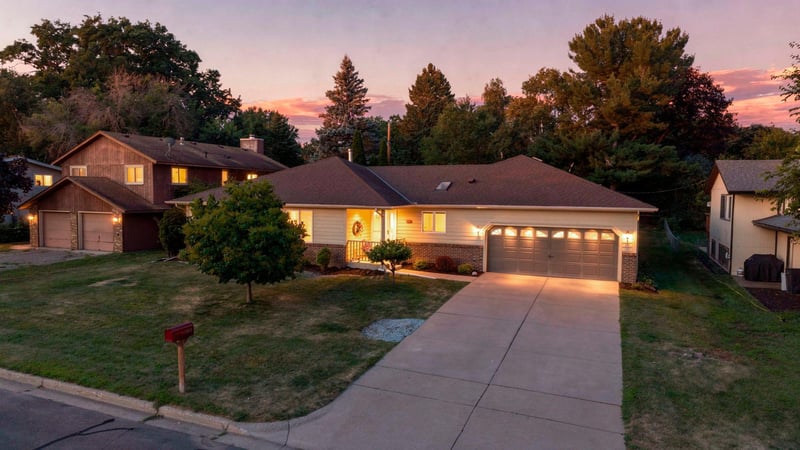 1311 Marthaler Ln, West Saint Paul, MN 55118