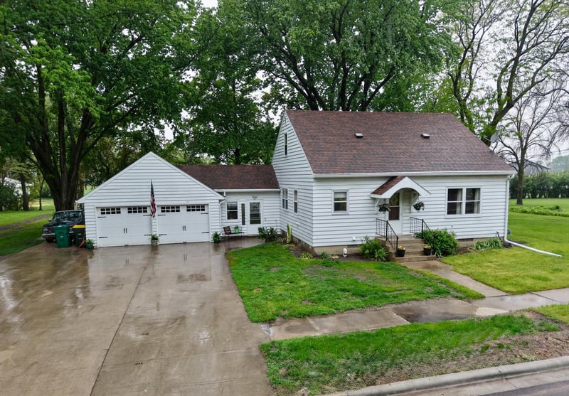 500 1st St S, Butterfield, MN 56120