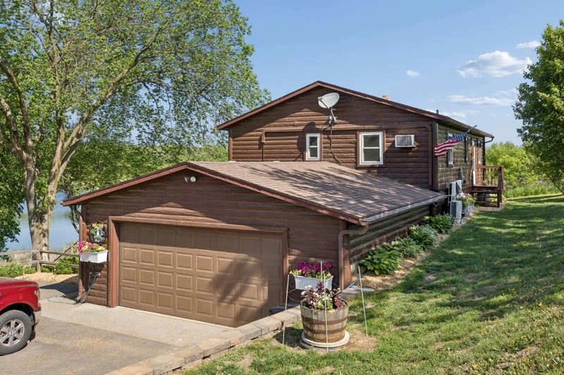 19483 County Road 43, Richmond, MN 56368