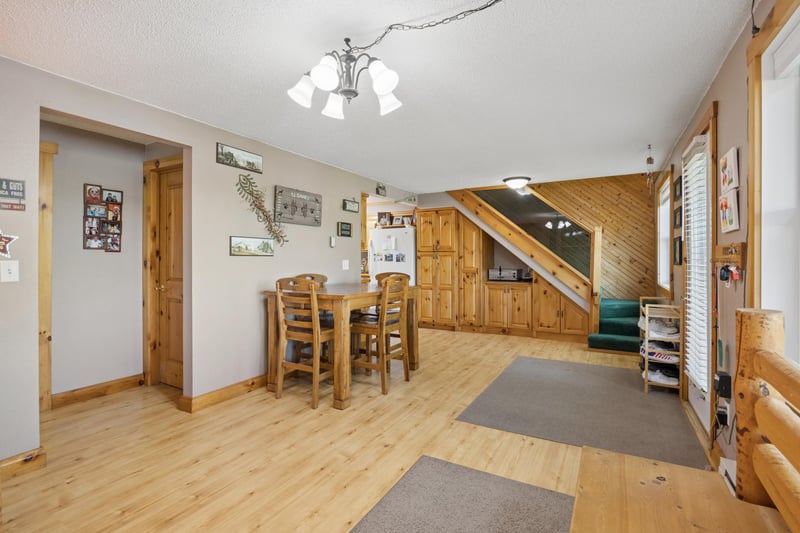 19483 County Road 43, Richmond, MN 56368