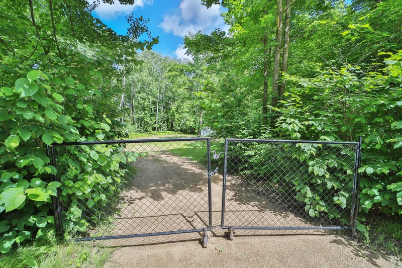 5332 Hyland Rd SW, Motley, MN 56466