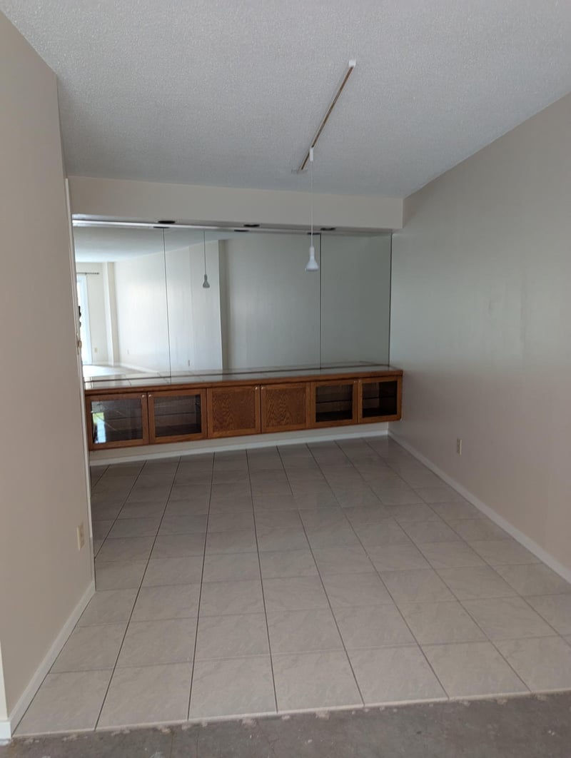 210 W Grant St #417, Minneapolis, MN 55403