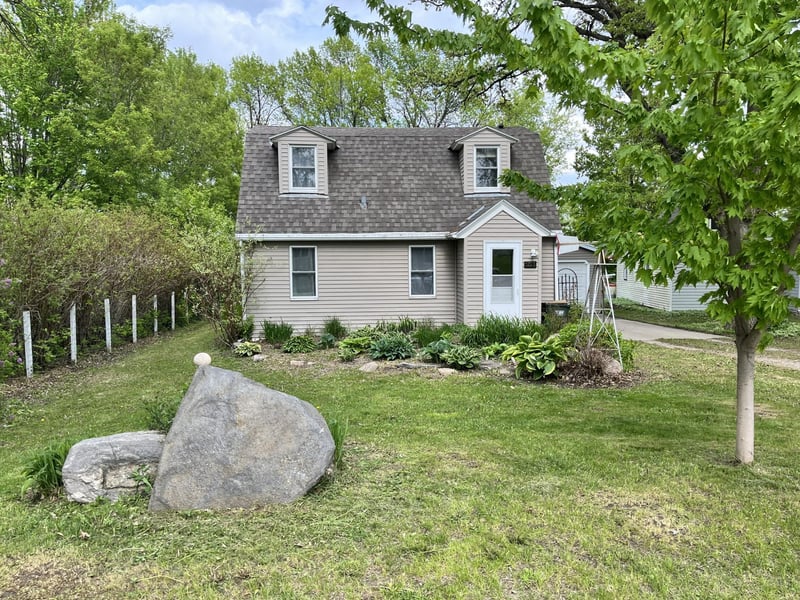 103 1st St S, Grove City, MN 56243