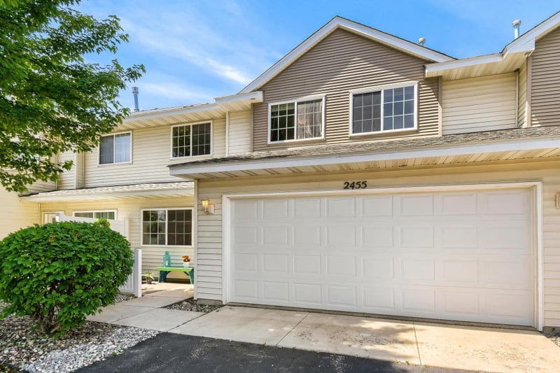 2455 Yellowstone Dr #115, Hastings, MN 55033