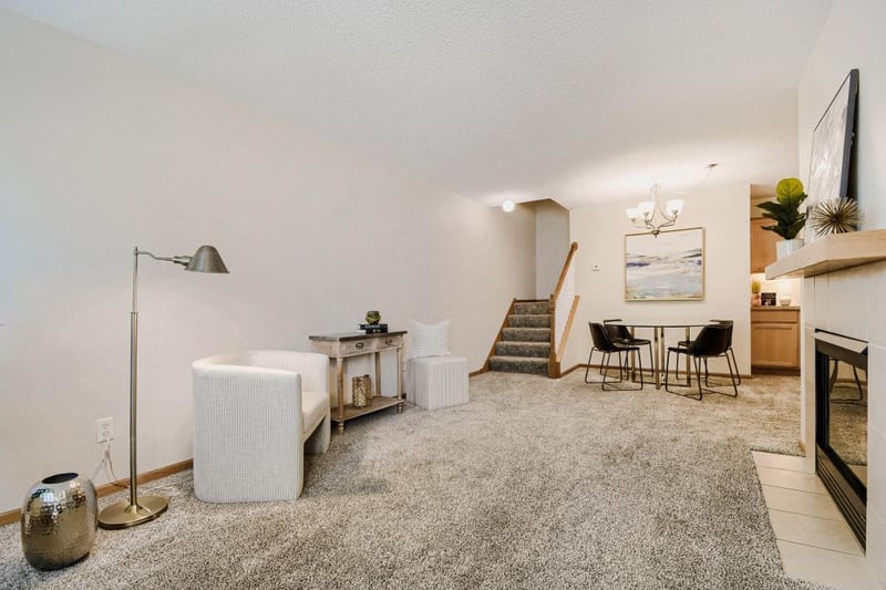 2455 Yellowstone Dr #115, Hastings, MN 55033