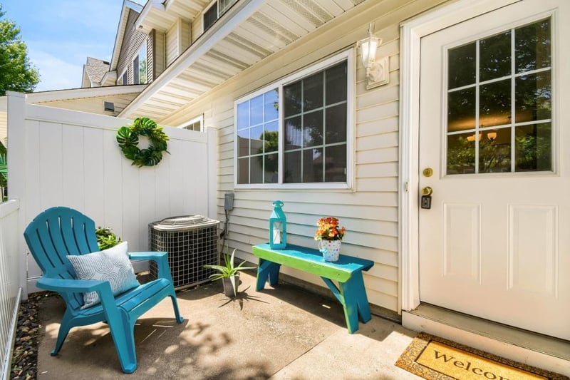 2455 Yellowstone Dr #115, Hastings, MN 55033