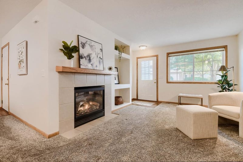 2455 Yellowstone Dr #115, Hastings, MN 55033