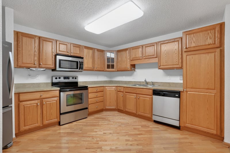 935 Ferndale St N #317, Maplewood, MN 55119