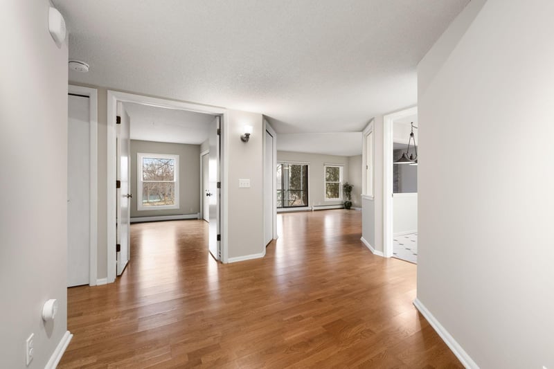3030 Saint Albans Mill Rd #115, Minnetonka, MN 55305