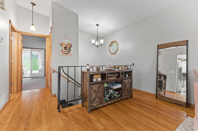 18120 Covington Pa, Minnetonka, MN 55345