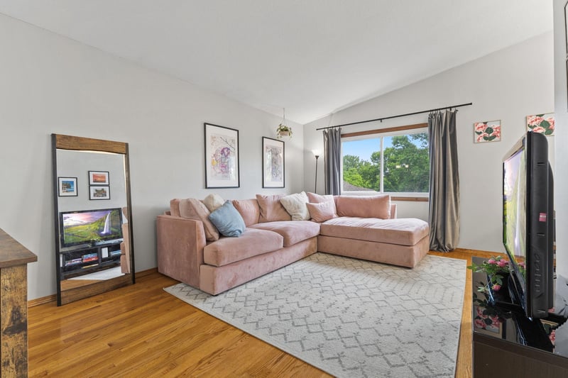 18120 Covington Pa, Minnetonka, MN 55345