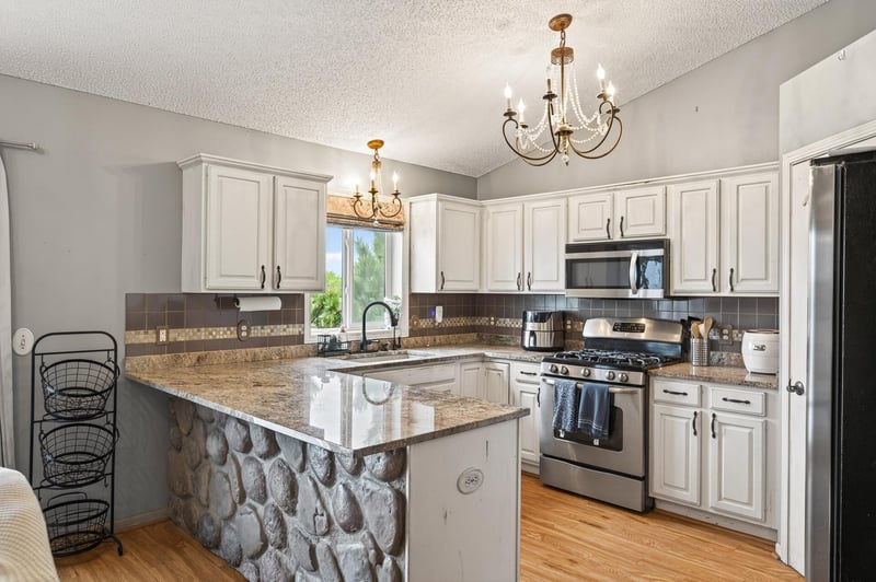 898 Harrison Dr, Big Lake, MN 55309