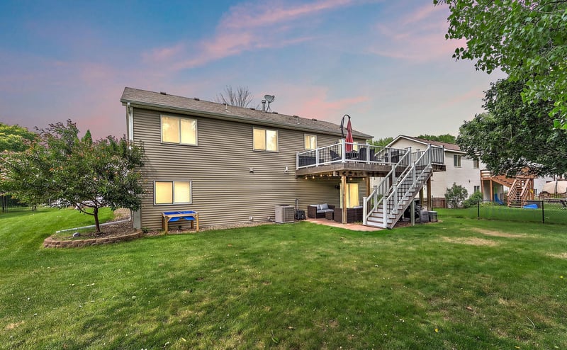 2891 Meadow Brook Dr, Woodbury, MN 55125