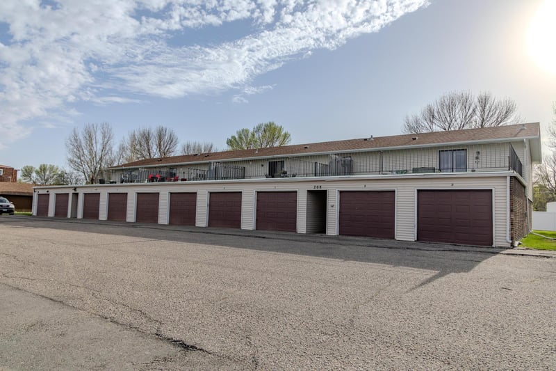 208 NW 5th St NW #B, Dilworth, MN 56529
