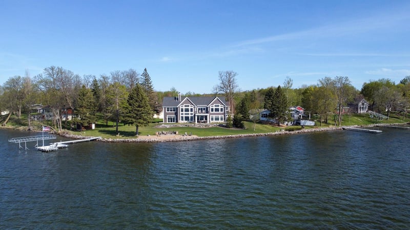 298 Shorewood Dr, Detroit Lakes, MN 56501