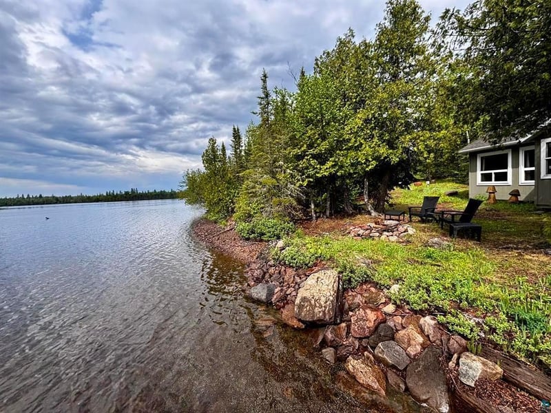 89 Boulder Blvd, Hovland, MN 55606
