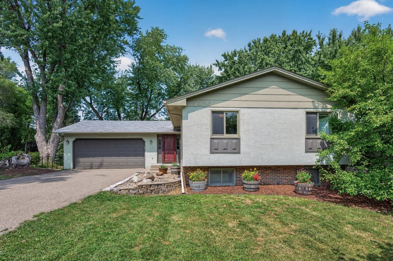 9020 45th Ave, New Hope, MN 55428