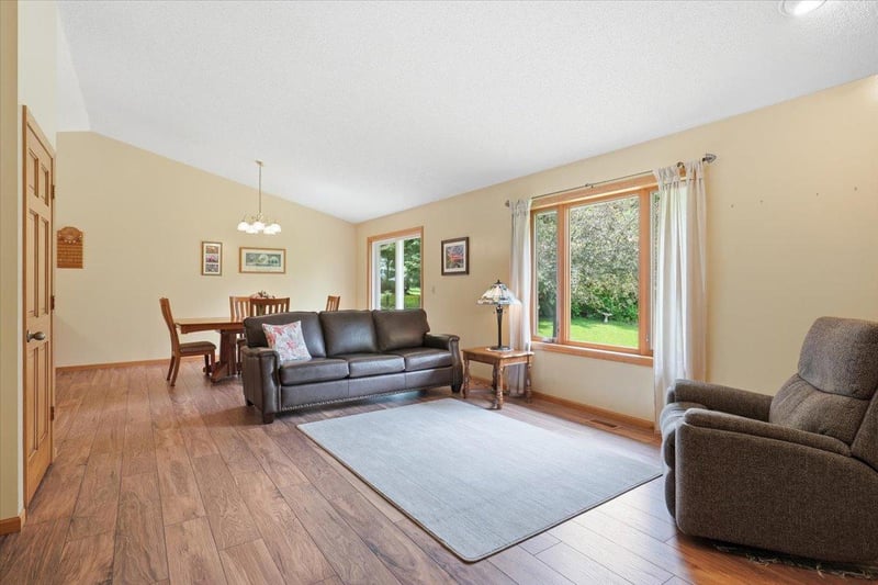N8824 1047th St, River Falls, WI 54022