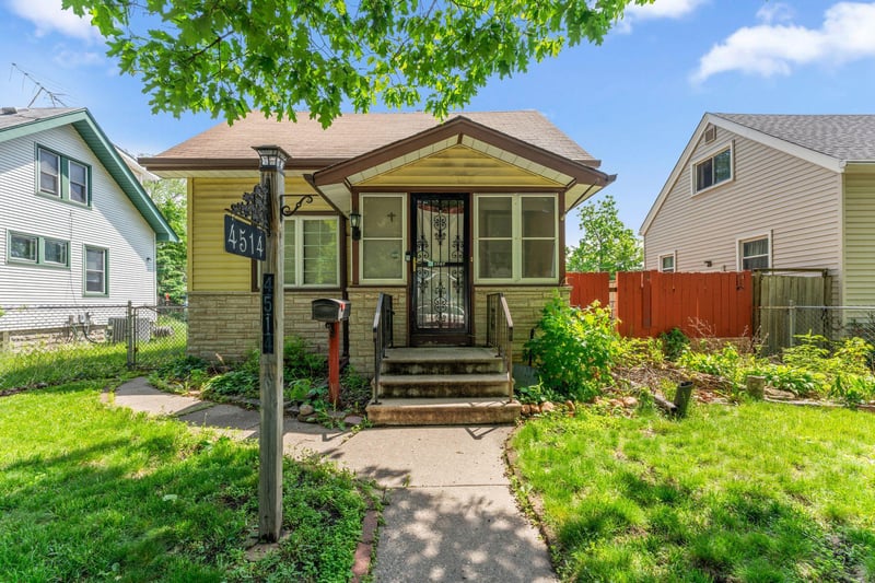 4514 Bryant Ave N, Minneapolis, MN 55412