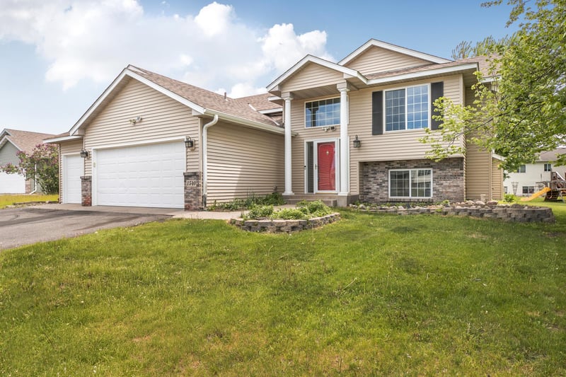 1540 Timberdoodle Dr, Saint Cloud, MN 56303