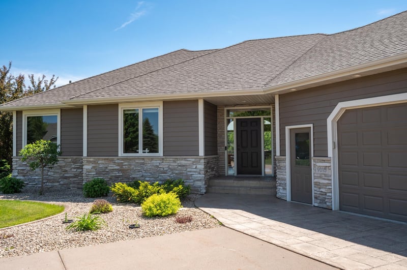 9015 Schutte Ct, Corcoran, MN 55340