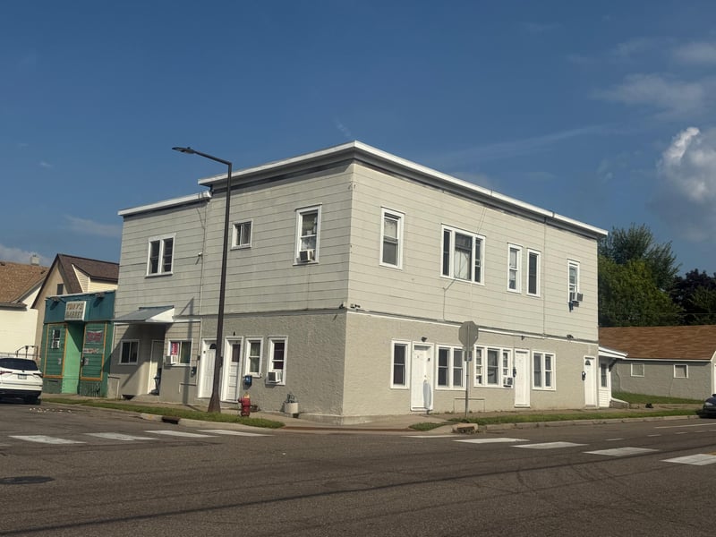 935 Case Ave, Saint Paul, MN 55106