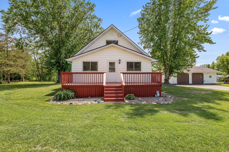 124 E 6th St, Randall, MN 56475