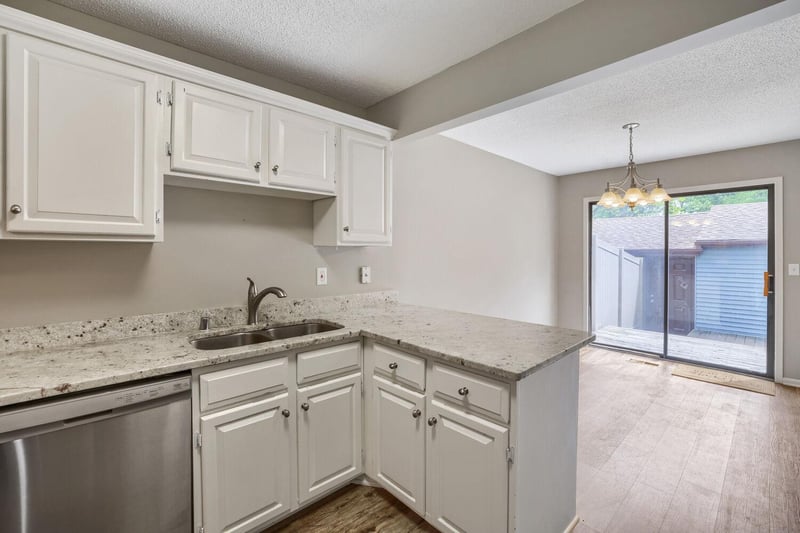 6387 Saint Johns Dr, Eden Prairie, MN 55346