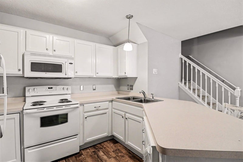 807 Horizon Dr SE, New Prague, MN 56071