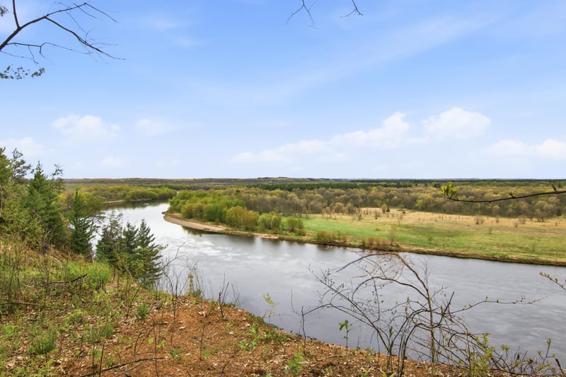 E8200 260th Ave, Elk Mound, WI 54739
