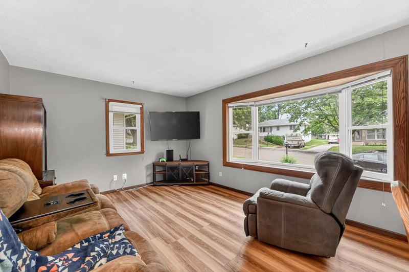 2412 25th St NW, Rochester, MN 55901