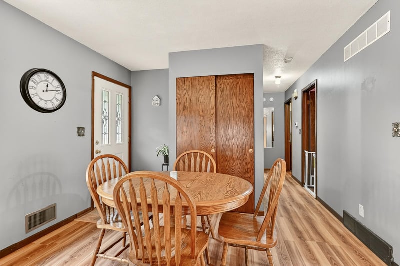 2412 25th St NW, Rochester, MN 55901