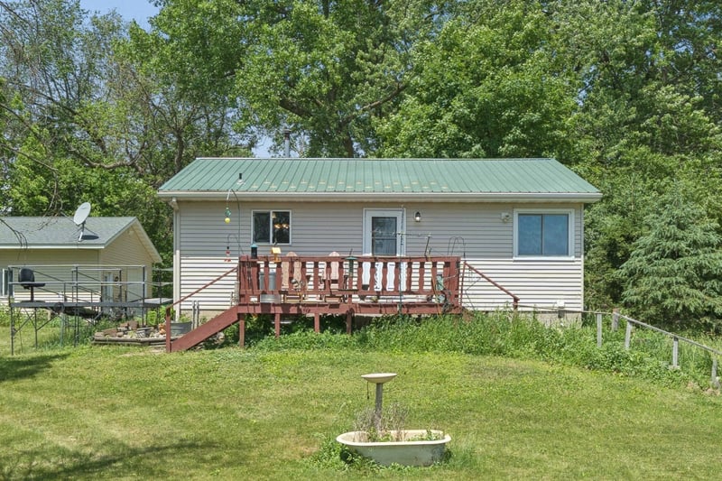 20334 A St, Le Center, MN 56057